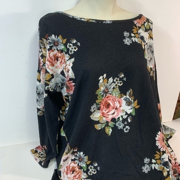 ONLY Black Floral Blouse - Picture 3 of 4